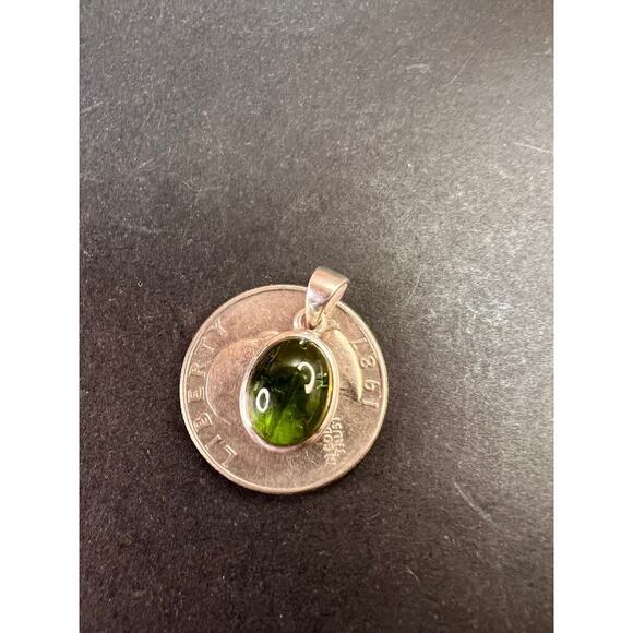 NEW Vintage green gem tourmaline sterling silver pendant 2.28 grams - Picture 3 of 14